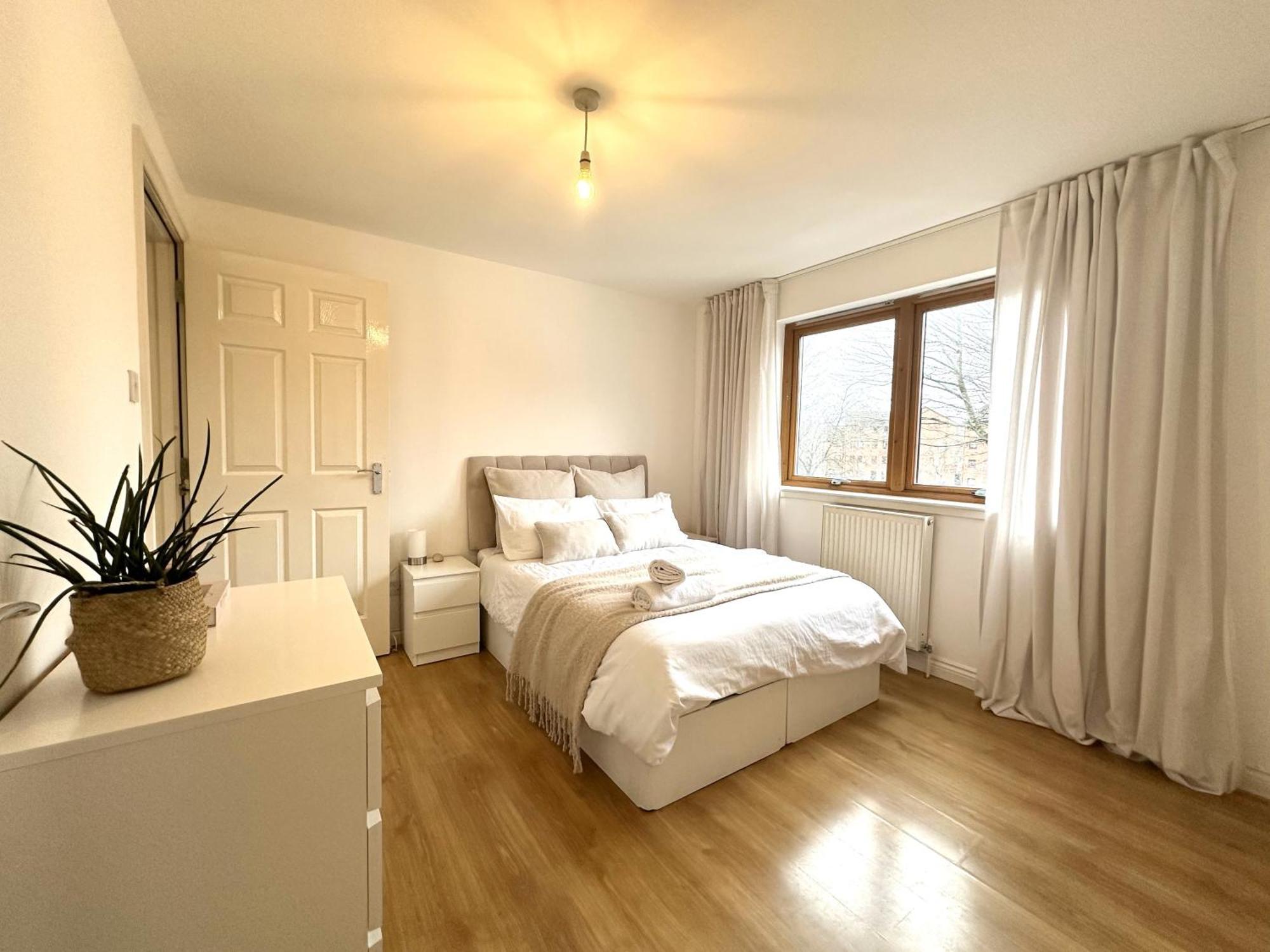 Private Room With En-Suite And Parking In Shared Flat Глазгоу Екстериор снимка